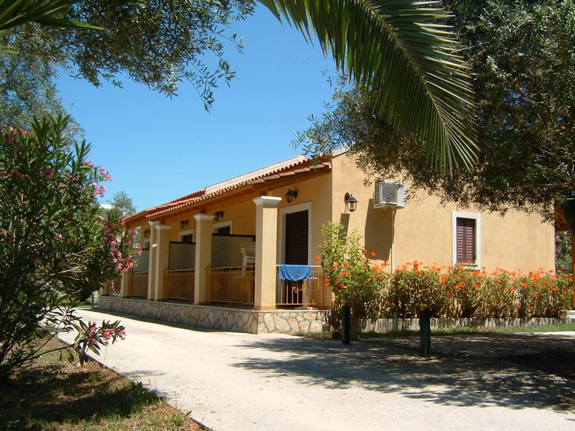 Irini Apartments And Studios Kavos Luaran gambar